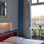 Art Charlottenburger Hof 3*