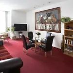 Art Charlottenburger Hof 3*