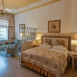 Art Charlottenburger Hof 3*