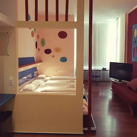 Hotel Art Charlottenburger Hof 3*