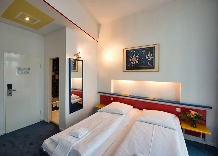 Art Charlottenburger Hof 3*