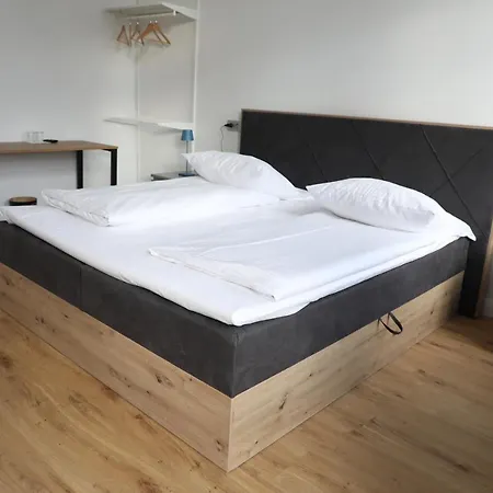 Отель Art Charlottenburger Hof 3*