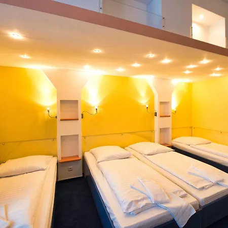 Отель Art Charlottenburger Hof 3*