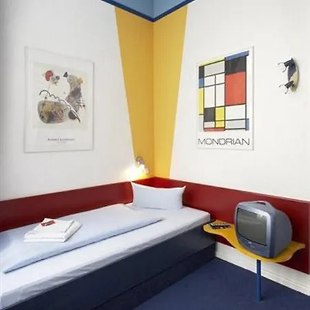 Отель Art Charlottenburger Hof
