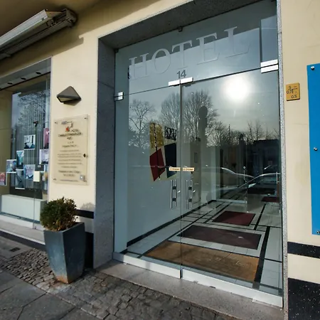 Art Charlottenburger Hof 3* برلين