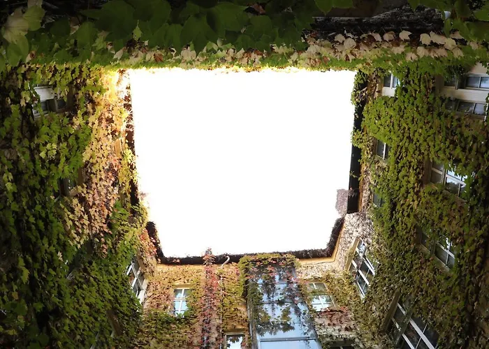 Art Charlottenburger Hof فندق 3*