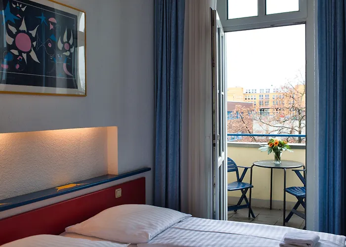 Art Charlottenburger Hof 3*