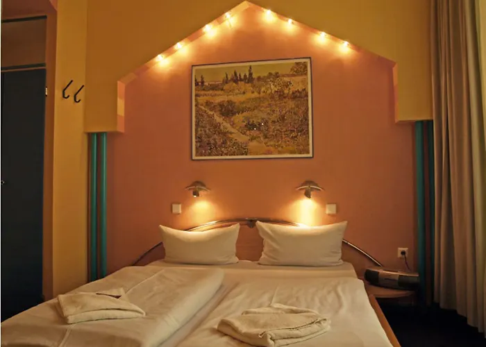 Art Charlottenburger Hof 3* برلين