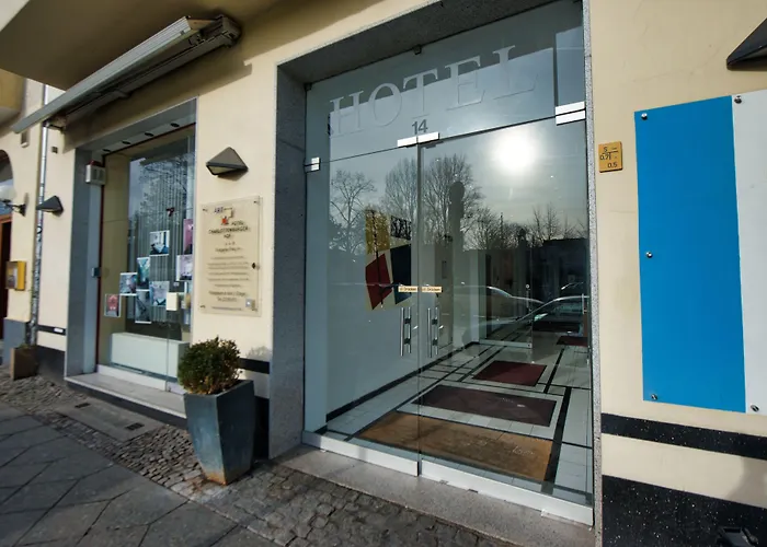 Art Charlottenburger Hof 3* برلين