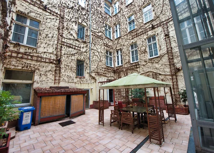 Art Charlottenburger Hof فندق 3*