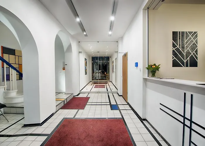 Art Charlottenburger Hof برلين